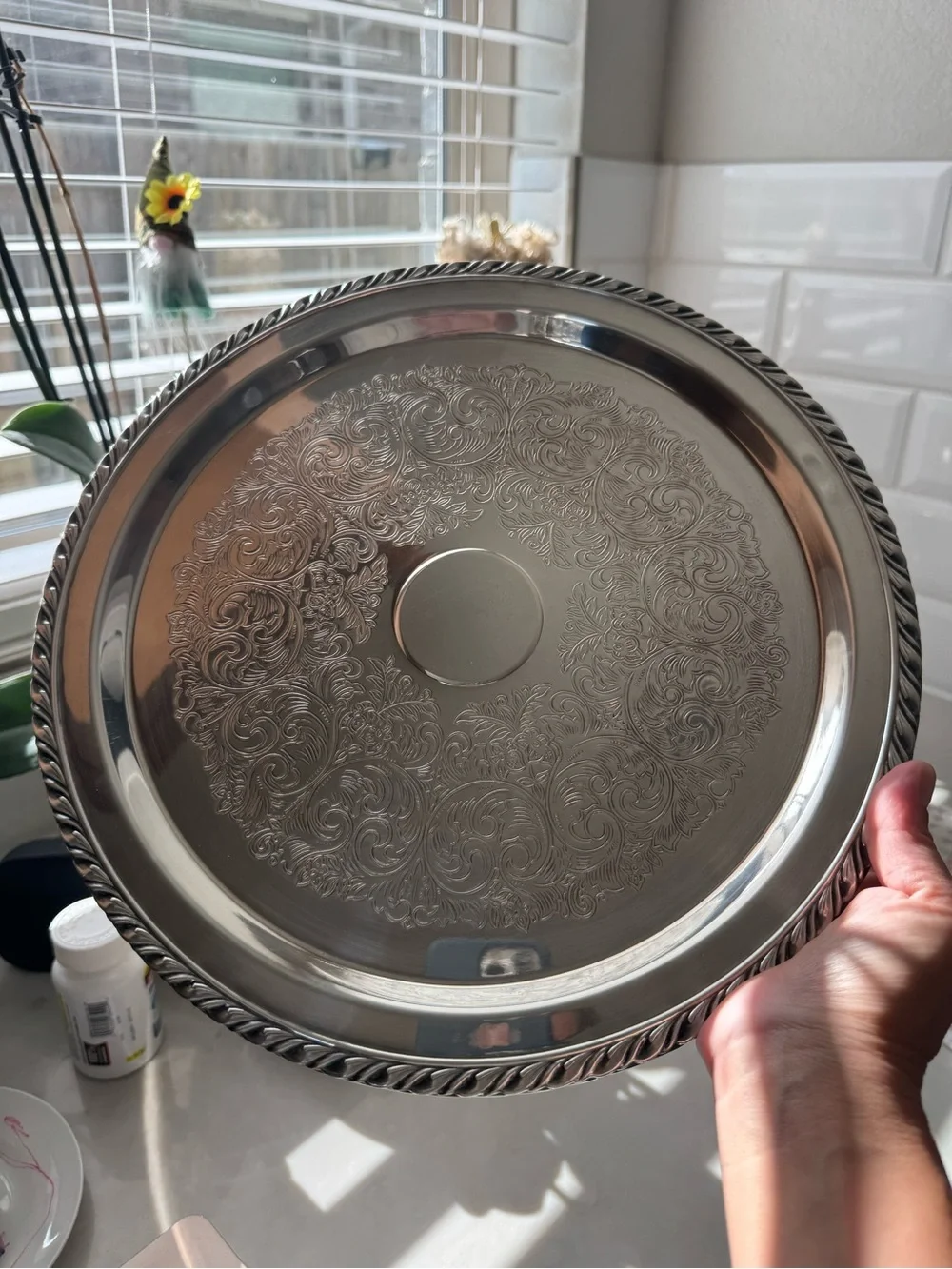 Vintage WM Rogers Silverplated Cake Stand Approx. 12.25” In Diameter X 3.5” Tall